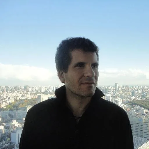 오리올 비냘스의 사진