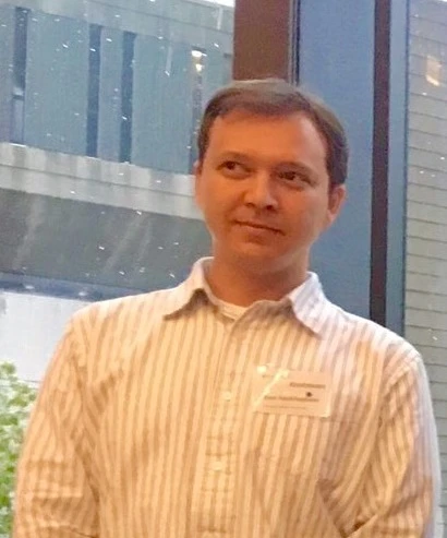 루슬란 살라후트디노프의 사진