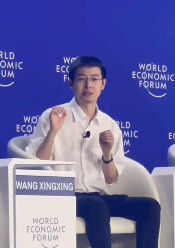 왕싱싱 (Wang Xingxing)의 사진